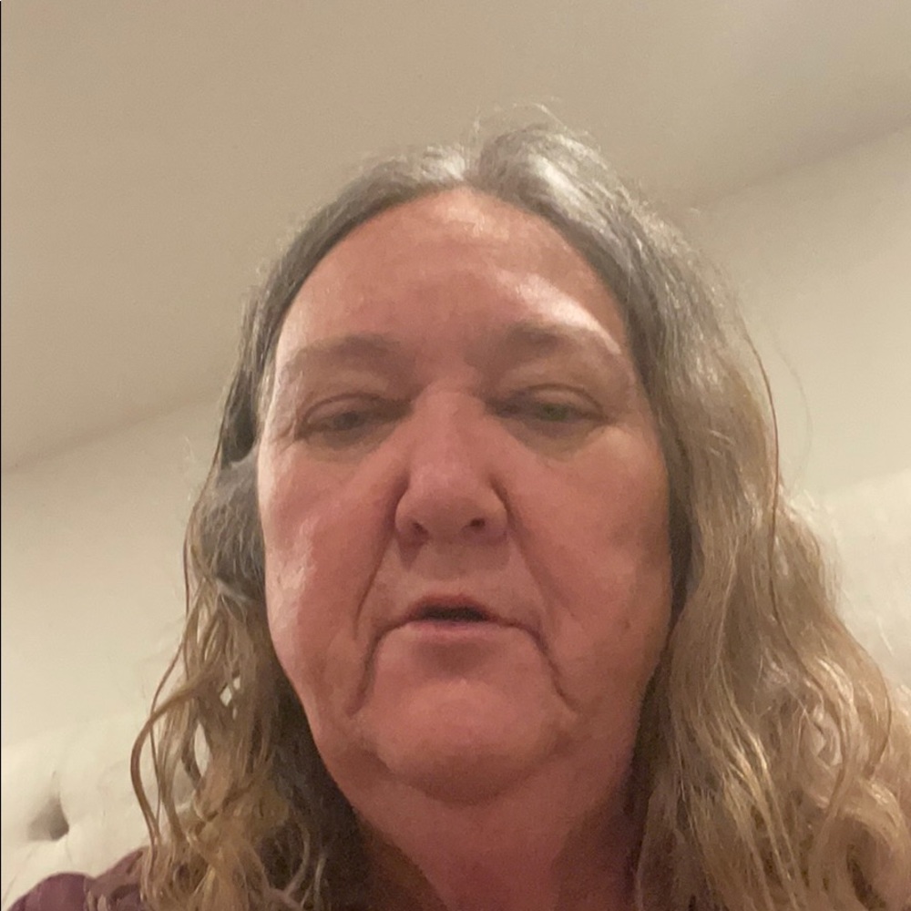 Meet your Posher, Alyson